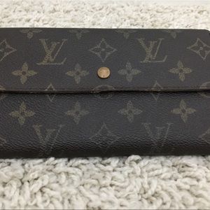 Louis Vuitton International Sarah Trifold Waller